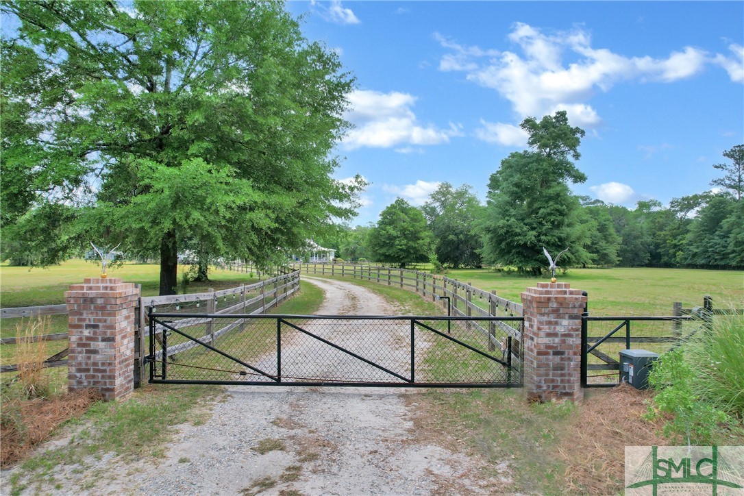 1600 Arcola Road Pembroke, GA 31321 - Photo 4 of 50 Arcola is it's own private oasis with 2 gated entr