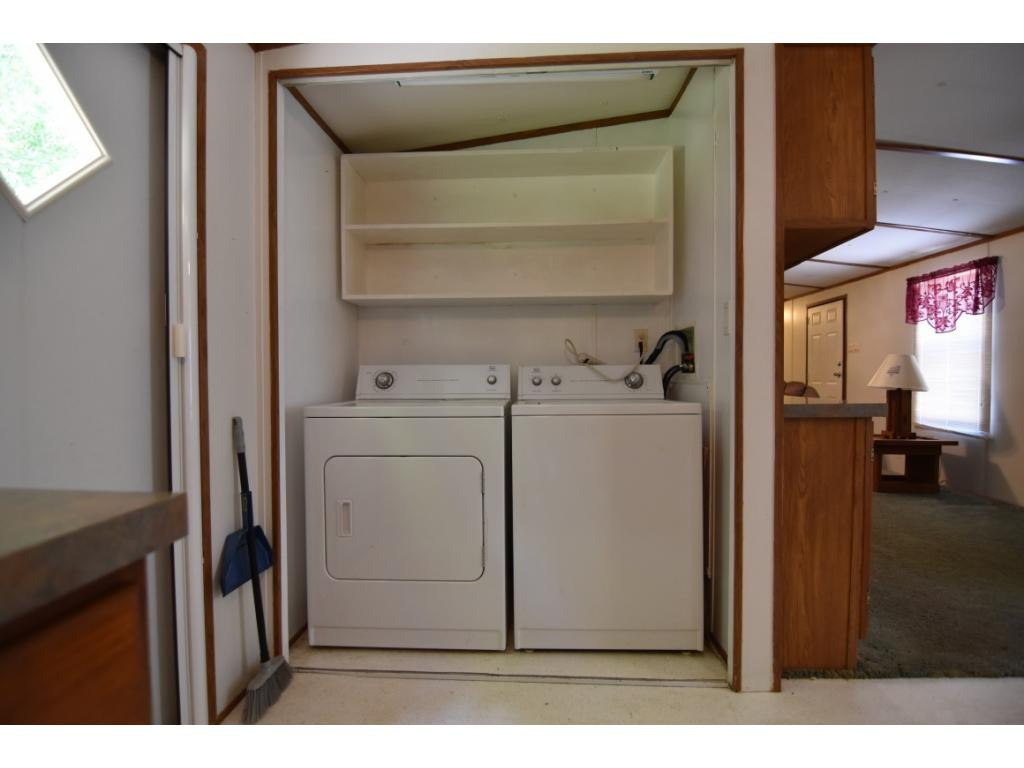 205 Dry Branch Road Elizabethton, TN 37643 - Photo 13 of 22 Laundry Closet