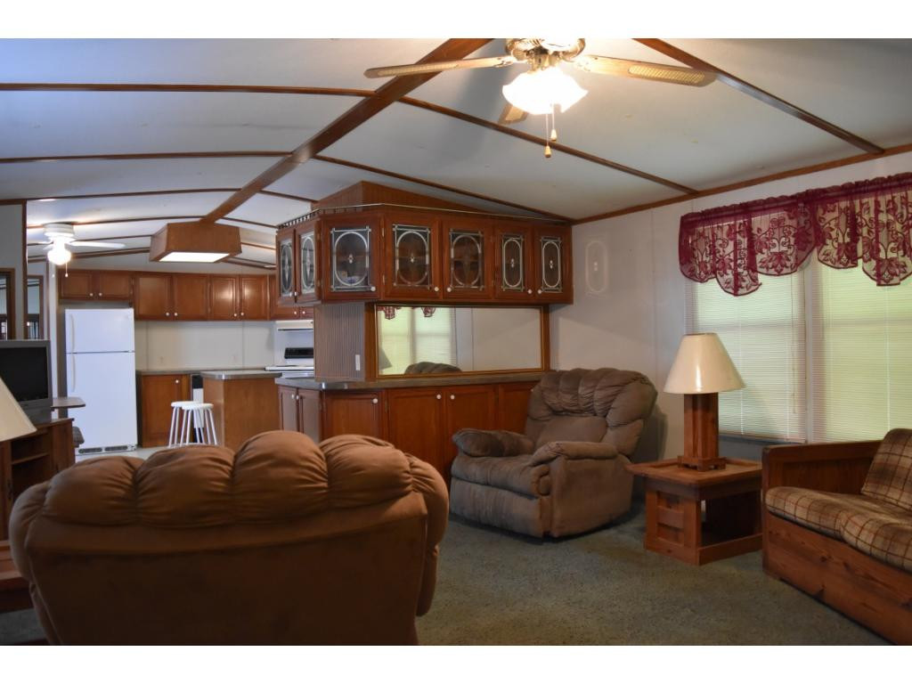 205 Dry Branch Road Elizabethton, TN 37643 - Photo 8 of 22 Living Room View 2
