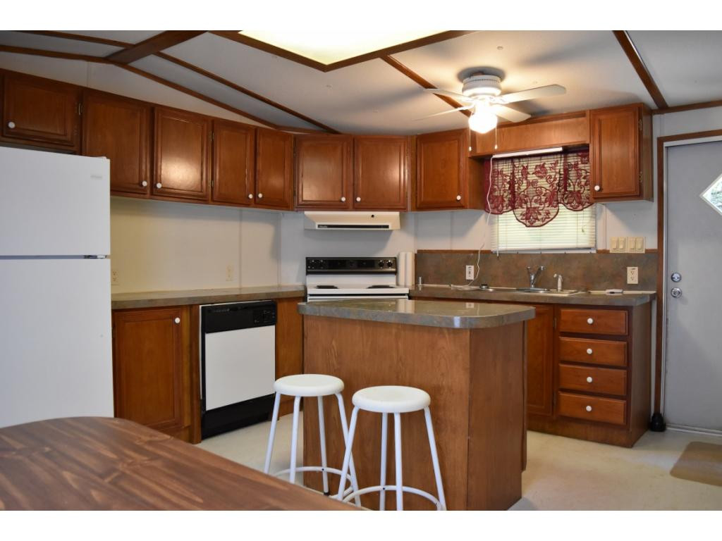 205 Dry Branch Road Elizabethton, TN 37643 - Photo 9 of 22 Kitchen View 1
