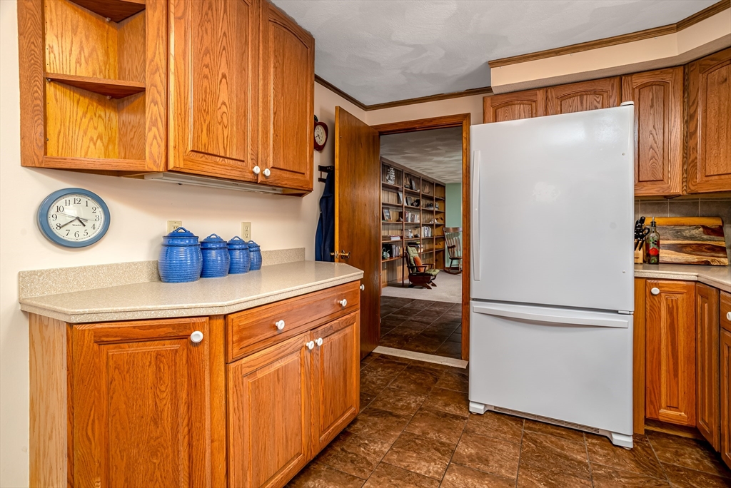 585 South Meadow Road Lancaster, MA 01523 - Photo 6 of 35 Gallery Image 6