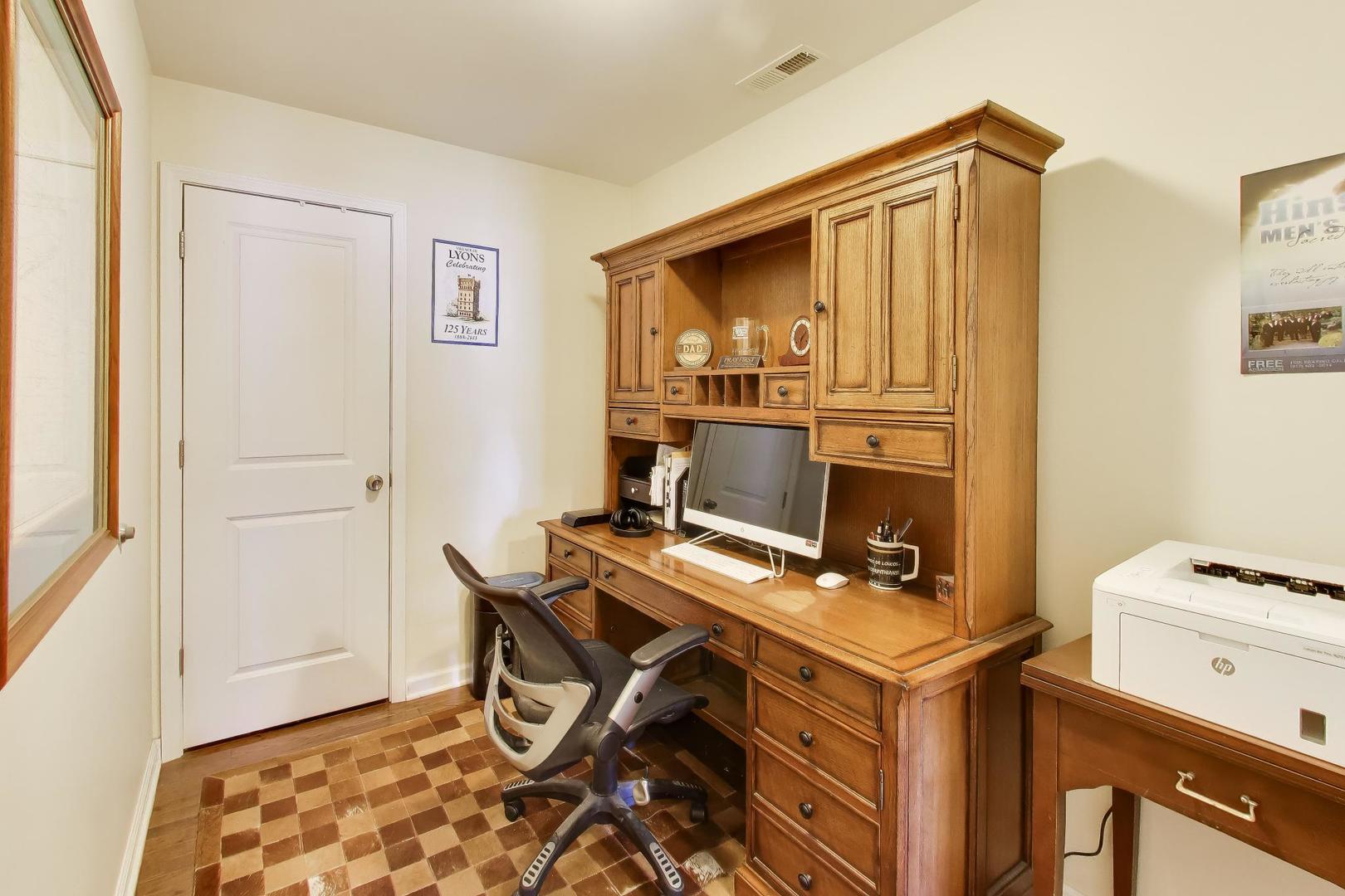 8324 44th Place Lyons, IL 60534 - Photo 13 of 28