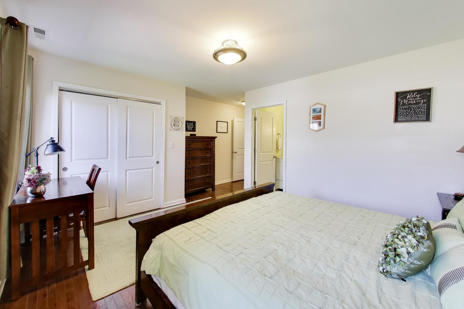 8324 44th Place Lyons, IL 60534 - Photo 16 of 28