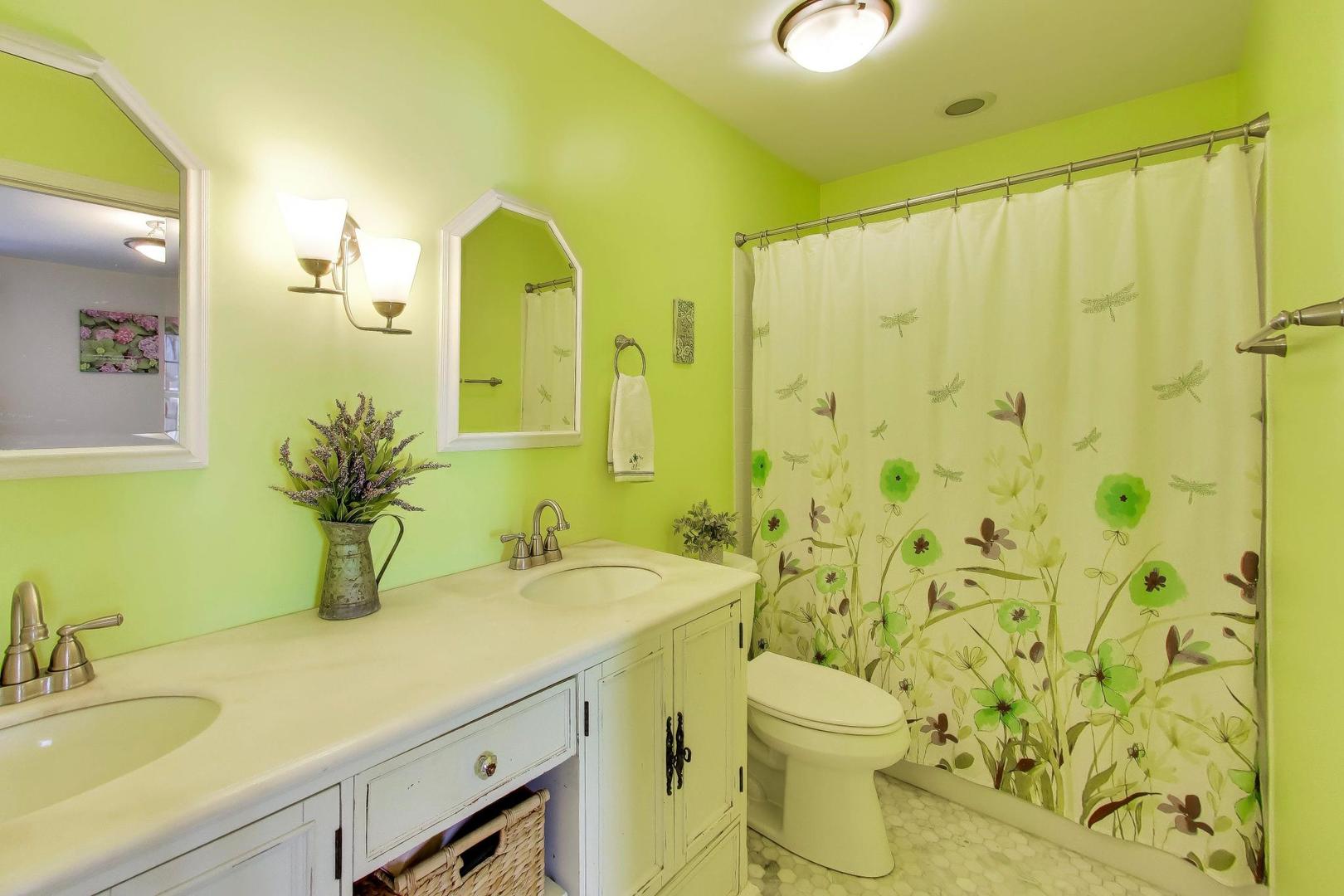 8324 44th Place Lyons, IL 60534 - Photo 17 of 28