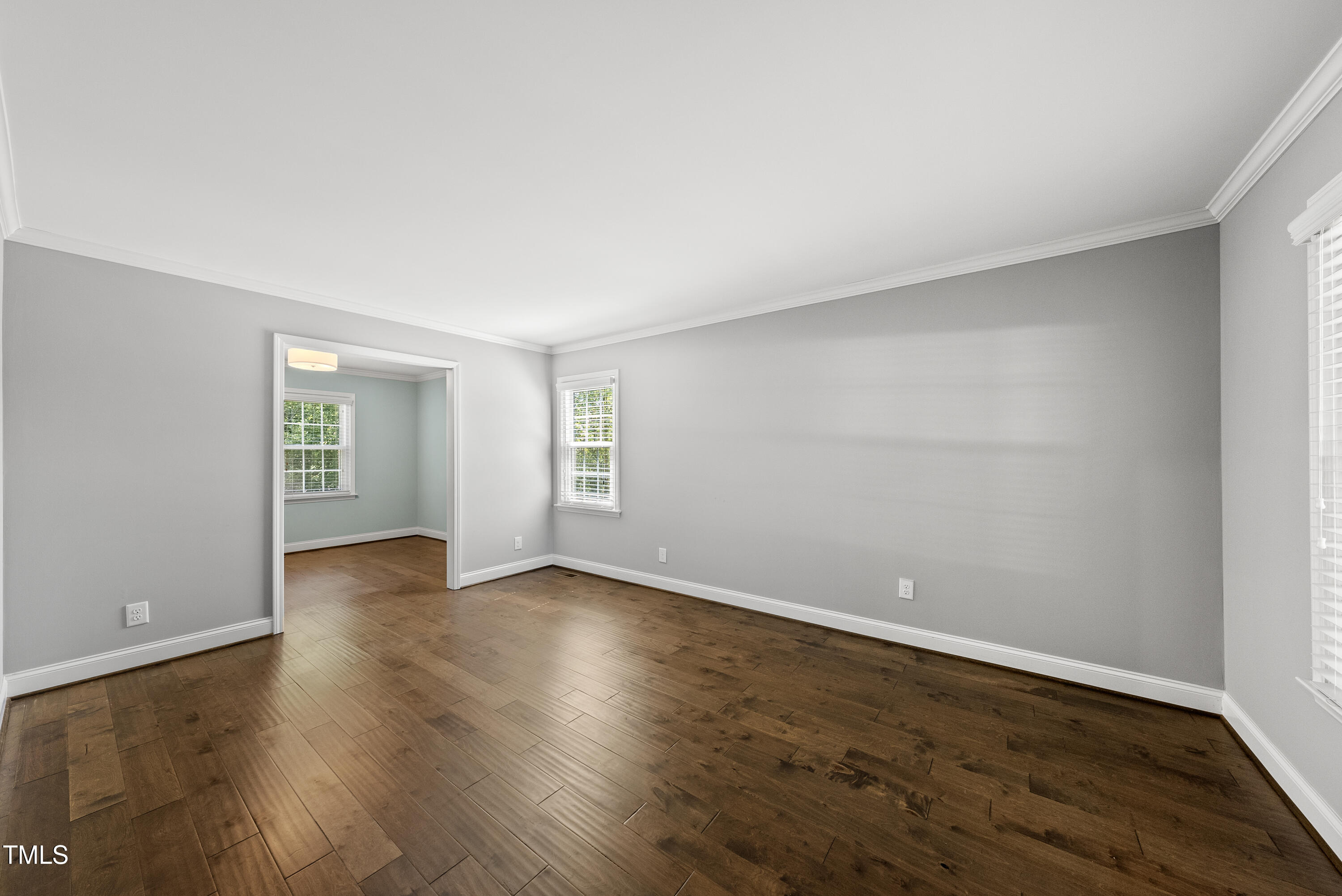 405 East Millbrook Road Raleigh, NC 27609 - Photo 9 of 23 Living Room