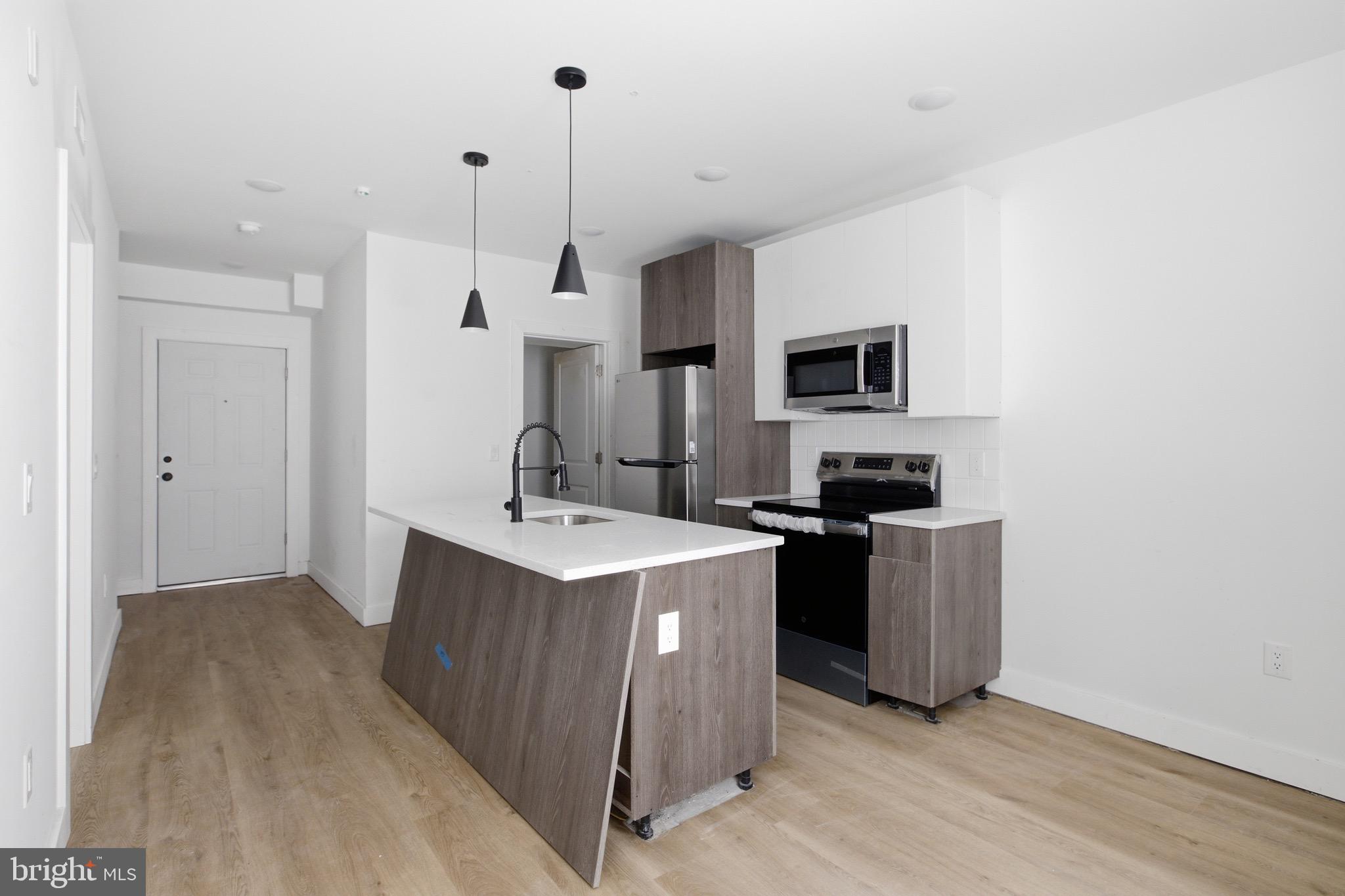 613 Brooklyn Street, Unit 1 Philadelphia, PA 19104 - Photo 2 of 20