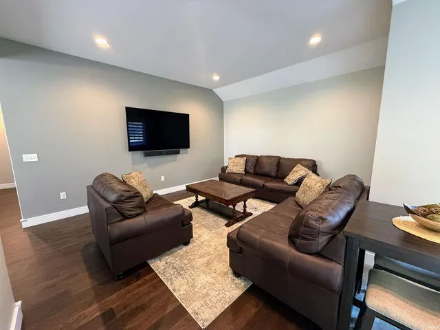 $524,900 | 1041 Nicholas Lane, Ellettsville, IN 47429