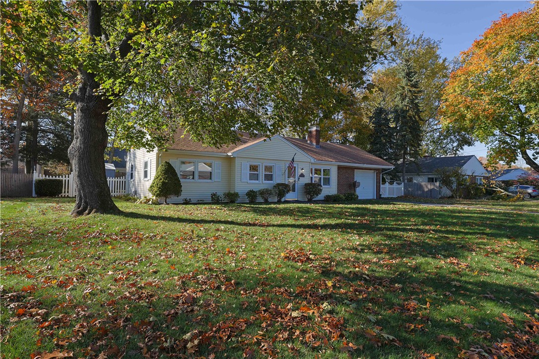 25 Honeysuckle Road Warwick, RI 02888 - Photo 22 of 28