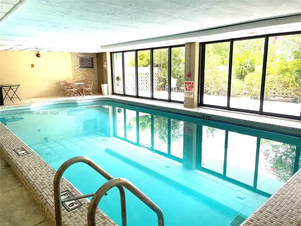 $3,000 | 1800 Collins Avenue, Unit 5D, Miami Beach, FL 33139