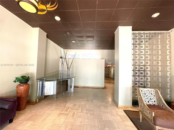 $3,000 | 1800 Collins Avenue, Unit 5D, Miami Beach, FL 33139