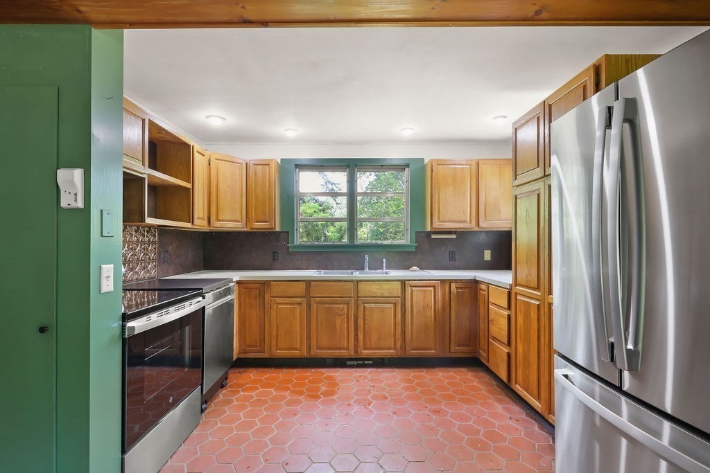 155 Glen Charlie Road Wareham, MA 02538 - Photo 27 of 42 Gallery Image 27