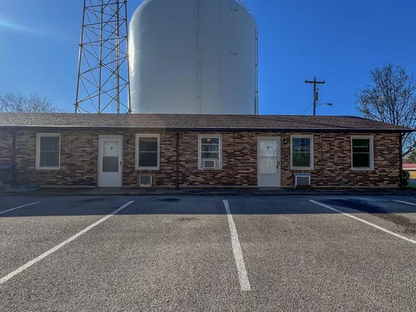 $750 | 110 Medical Court, Unit 2, Clarksville, TN 37043
