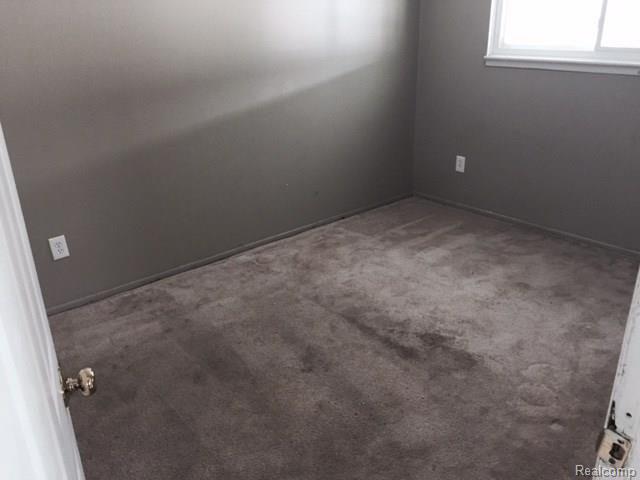 1995 Rome Avenue Warren, MI 48091 - Photo 8 of 10 FullSizeRender (8).jpg