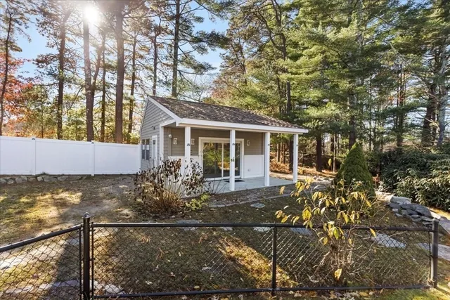 $598,000 | 35 Willard Street, Wareham, MA 02571