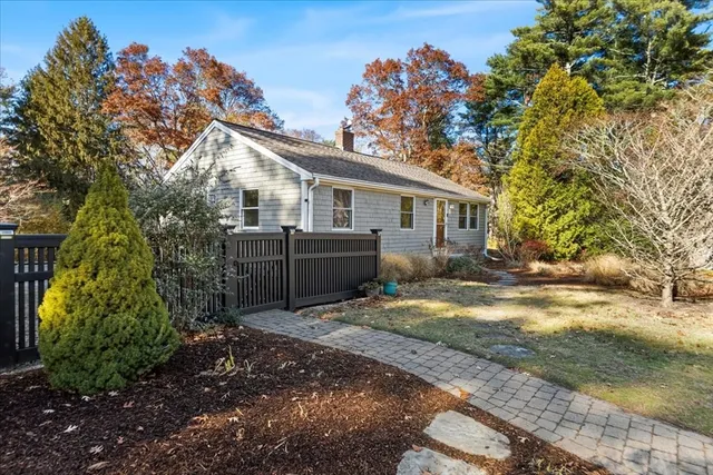 $598,000 | 35 Willard Street, Wareham, MA 02571