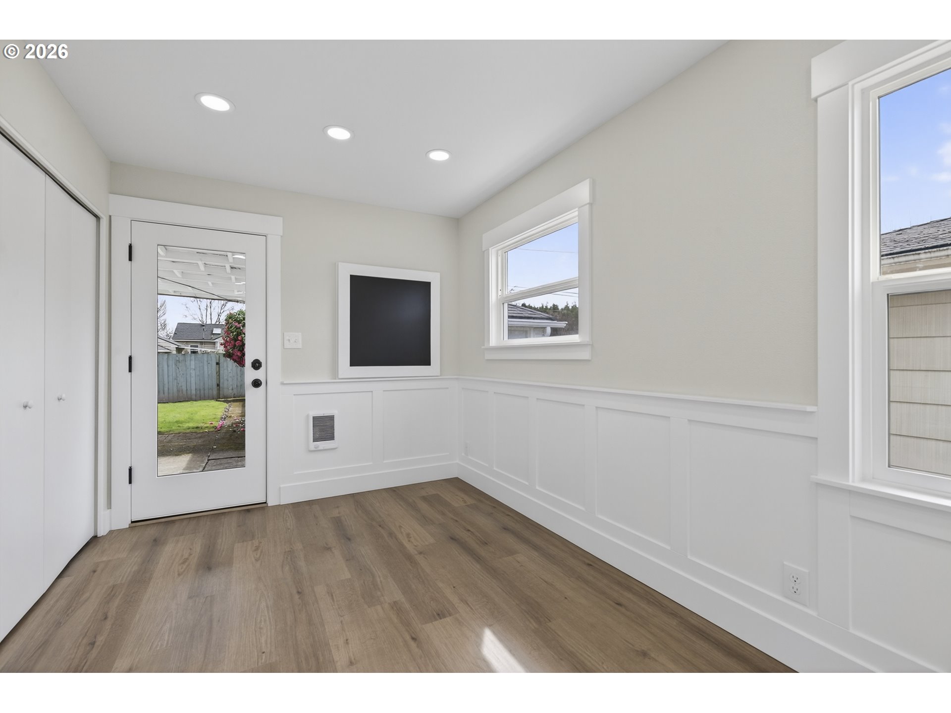 520 24th Avenue Longview, WA 98632 - Photo 18 of 37 a view of a livingroom with wooden floor