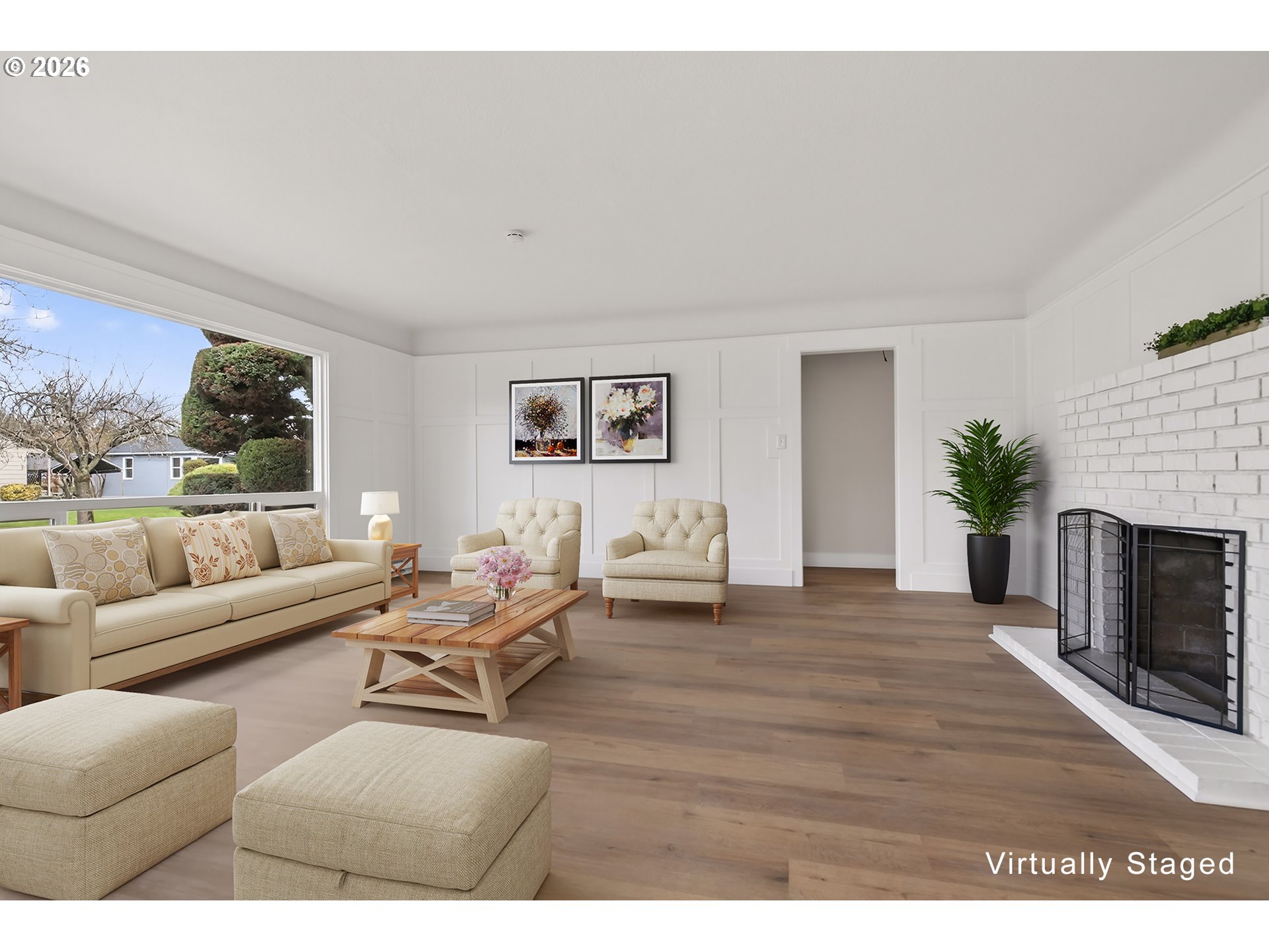 520 24th Avenue Longview, WA 98632 - Photo 7 of 37 a living room with furniture and a fireplace
