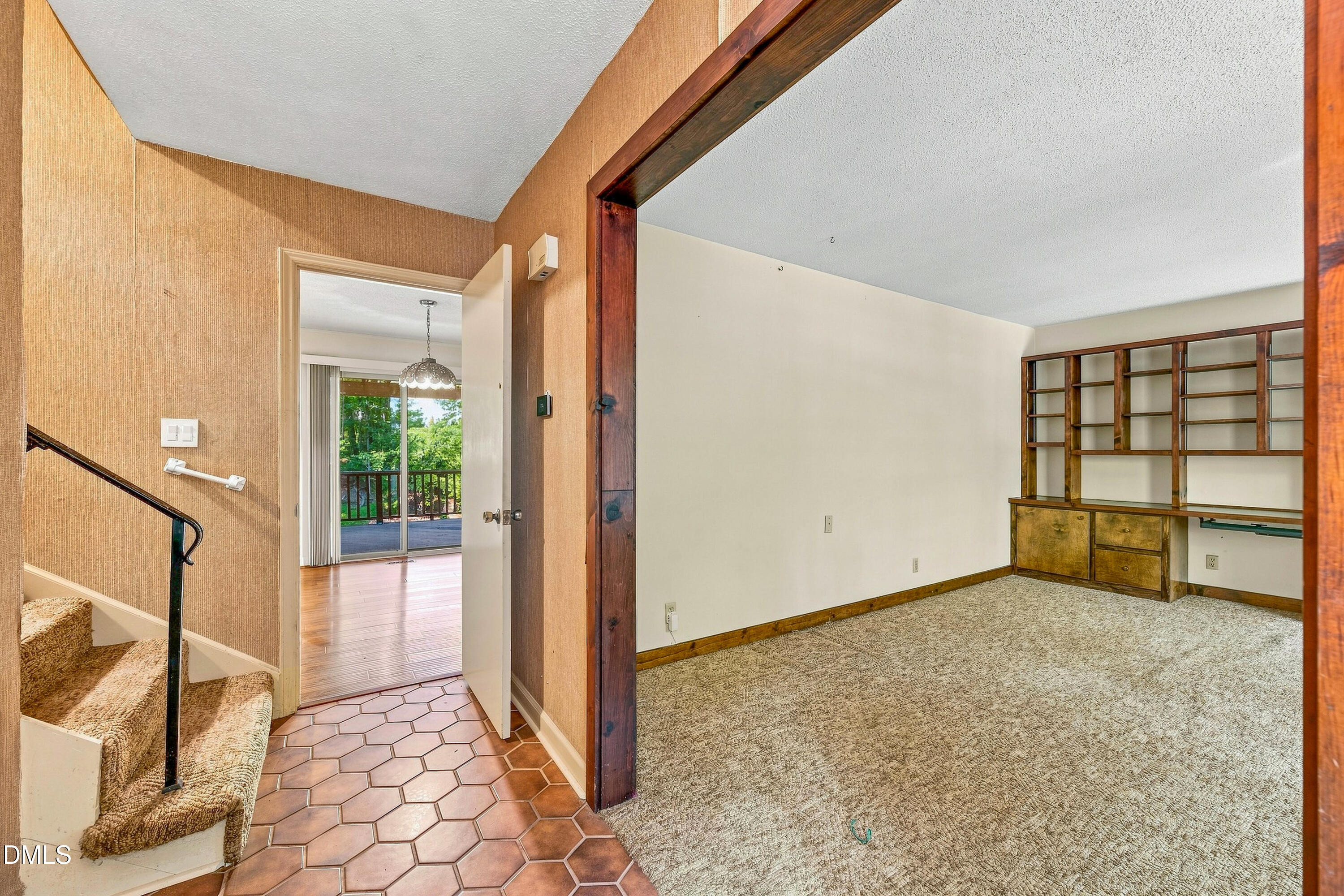 2805 Sparger Road Durham, NC 27705 - Photo 5 of 33 Foyer