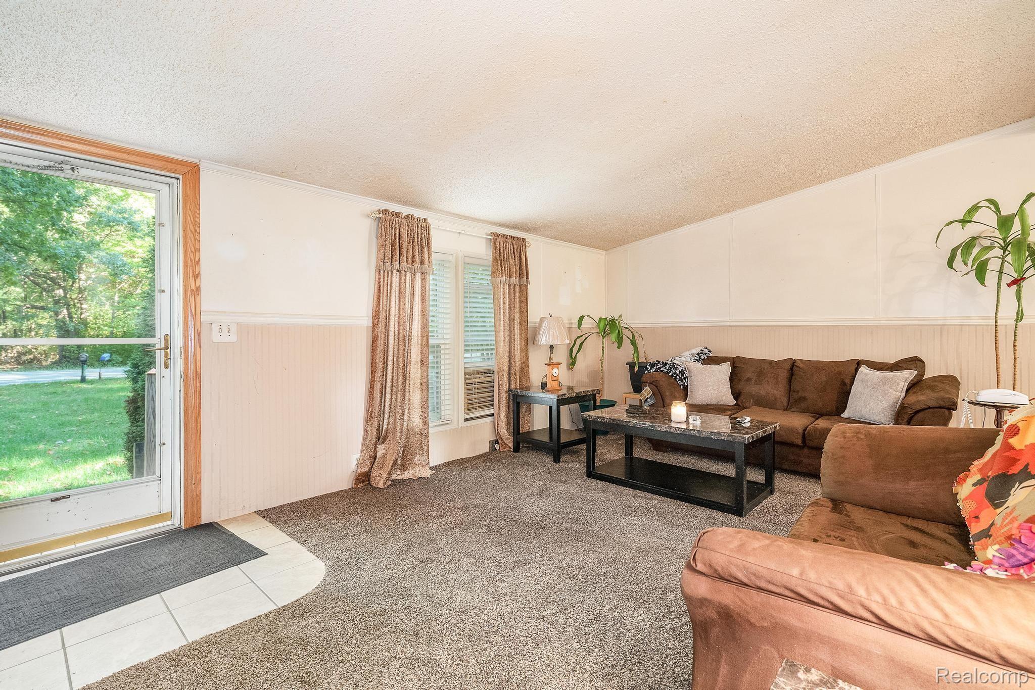 10225 Tuttle Hill Road Maybee, MI 48159 - Photo 10 of 26 Gallery Image 10