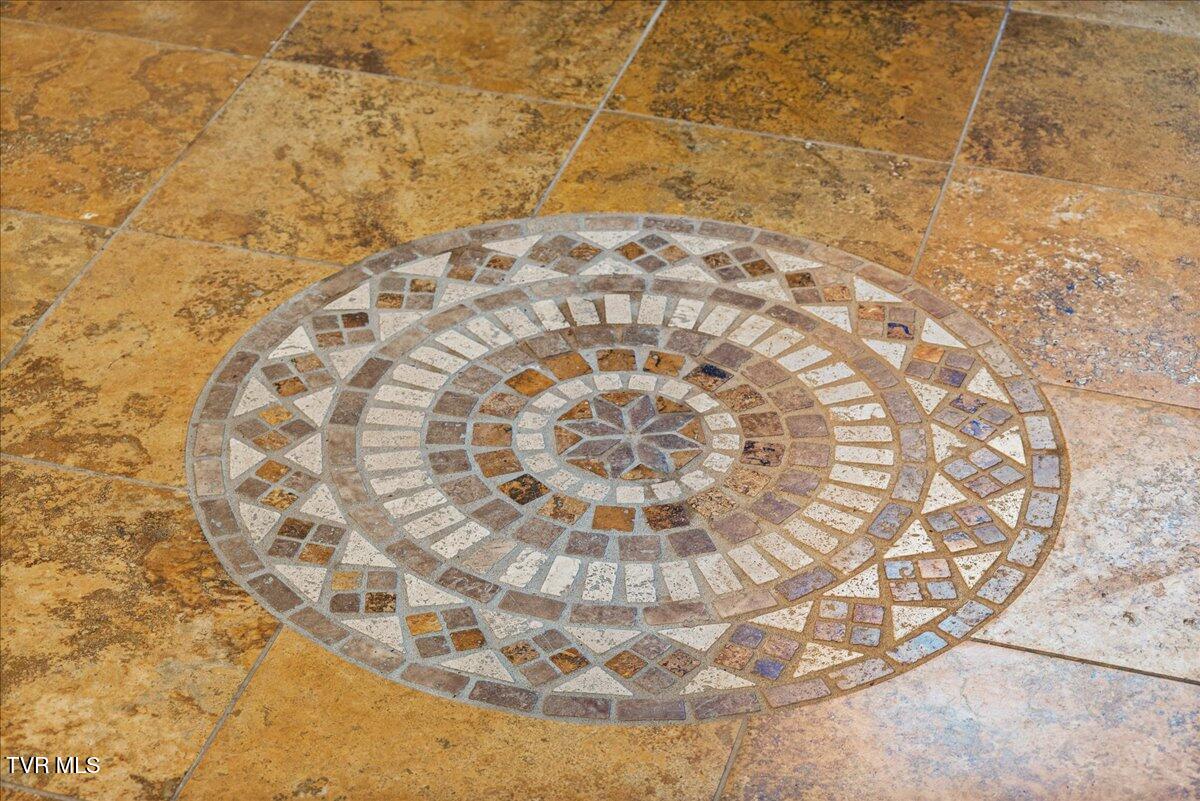 651 Rangewood Road Piney Flats, TN 37686 - Photo 15 of 184 081-037-128A7898