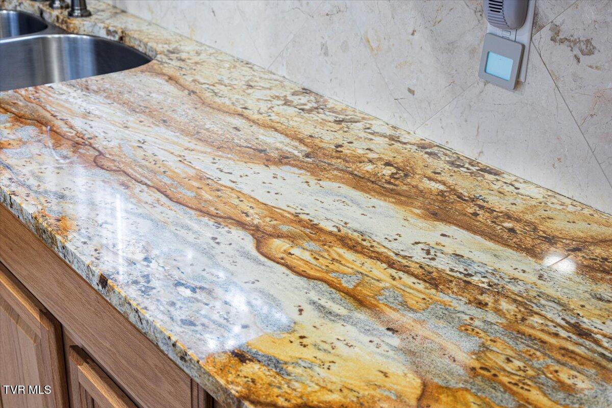 651 Rangewood Road Piney Flats, TN 37686 - Photo 20 of 184 025-128A2172