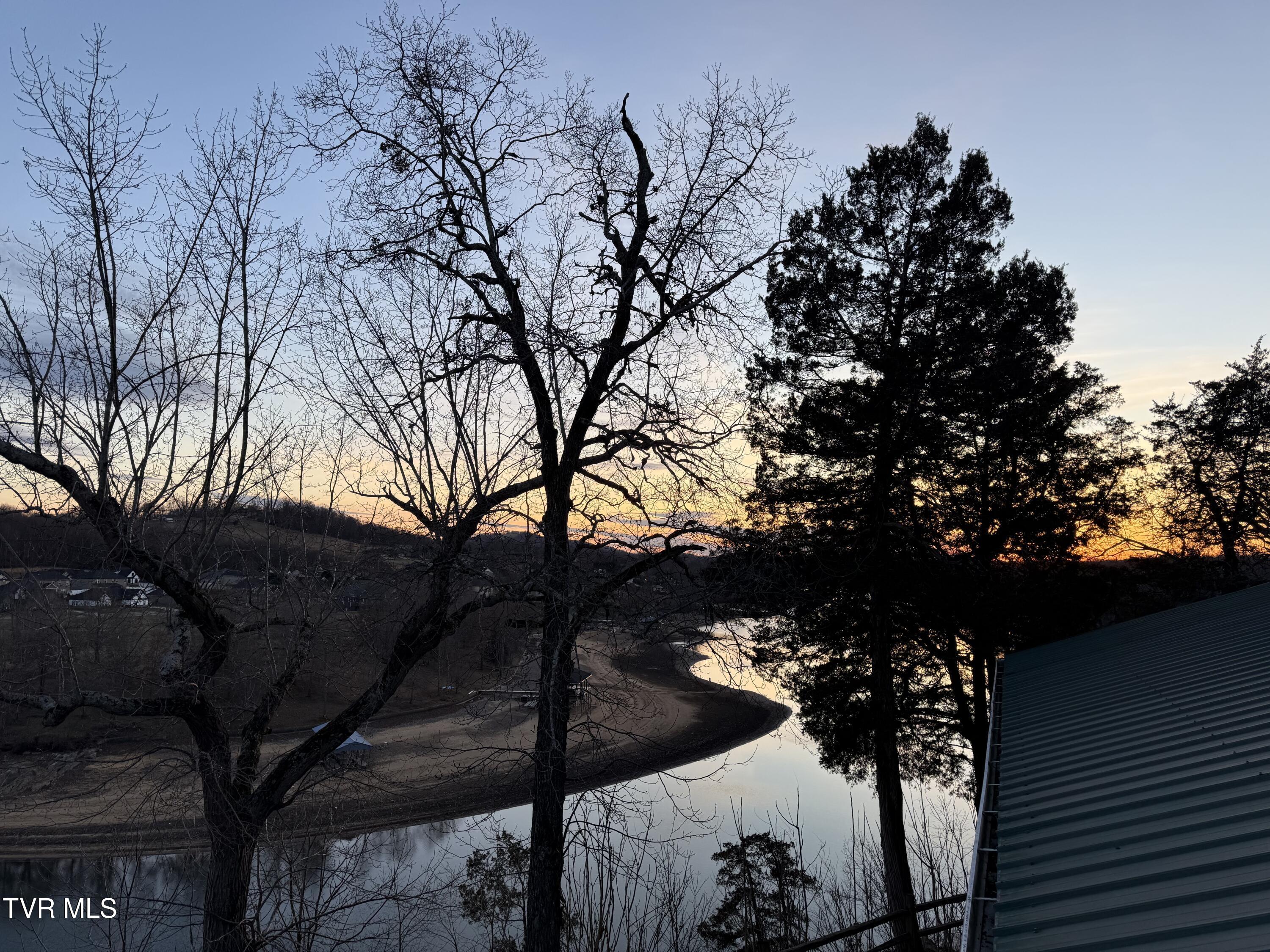 651 Rangewood Road Piney Flats, TN 37686 - Photo 2 of 184 IMG_2004