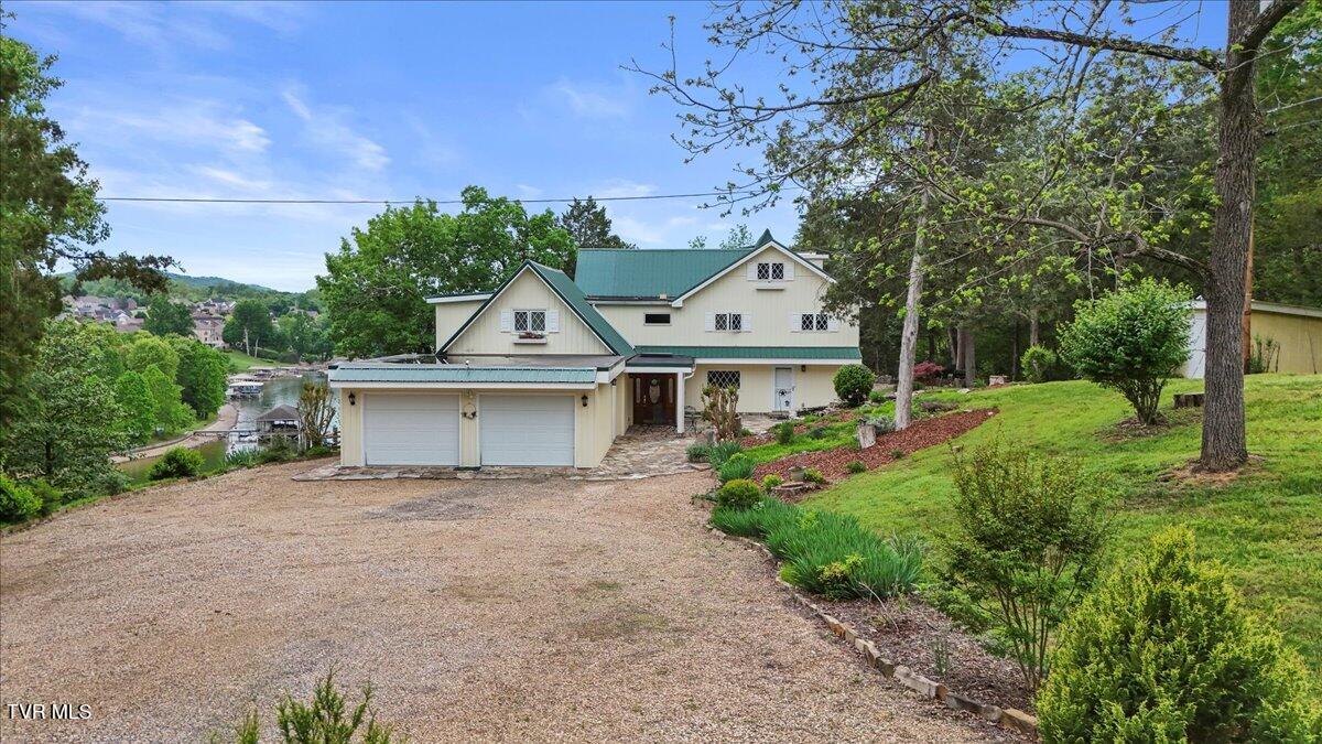 651 Rangewood Road Piney Flats, TN 37686 - Photo 4 of 184 138-125-DJI_20230825152328_0423_D