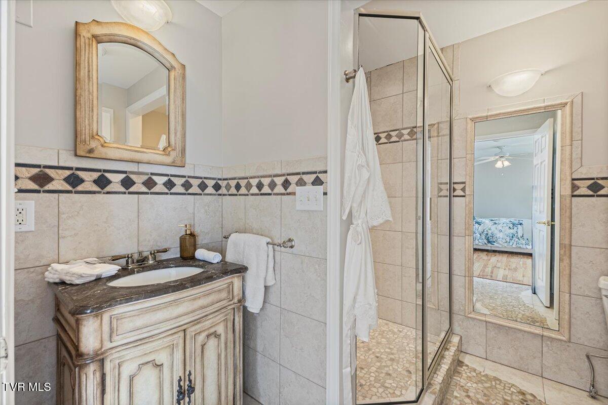 651 Rangewood Road Piney Flats, TN 37686 - Photo 49 of 184 018-128A2229