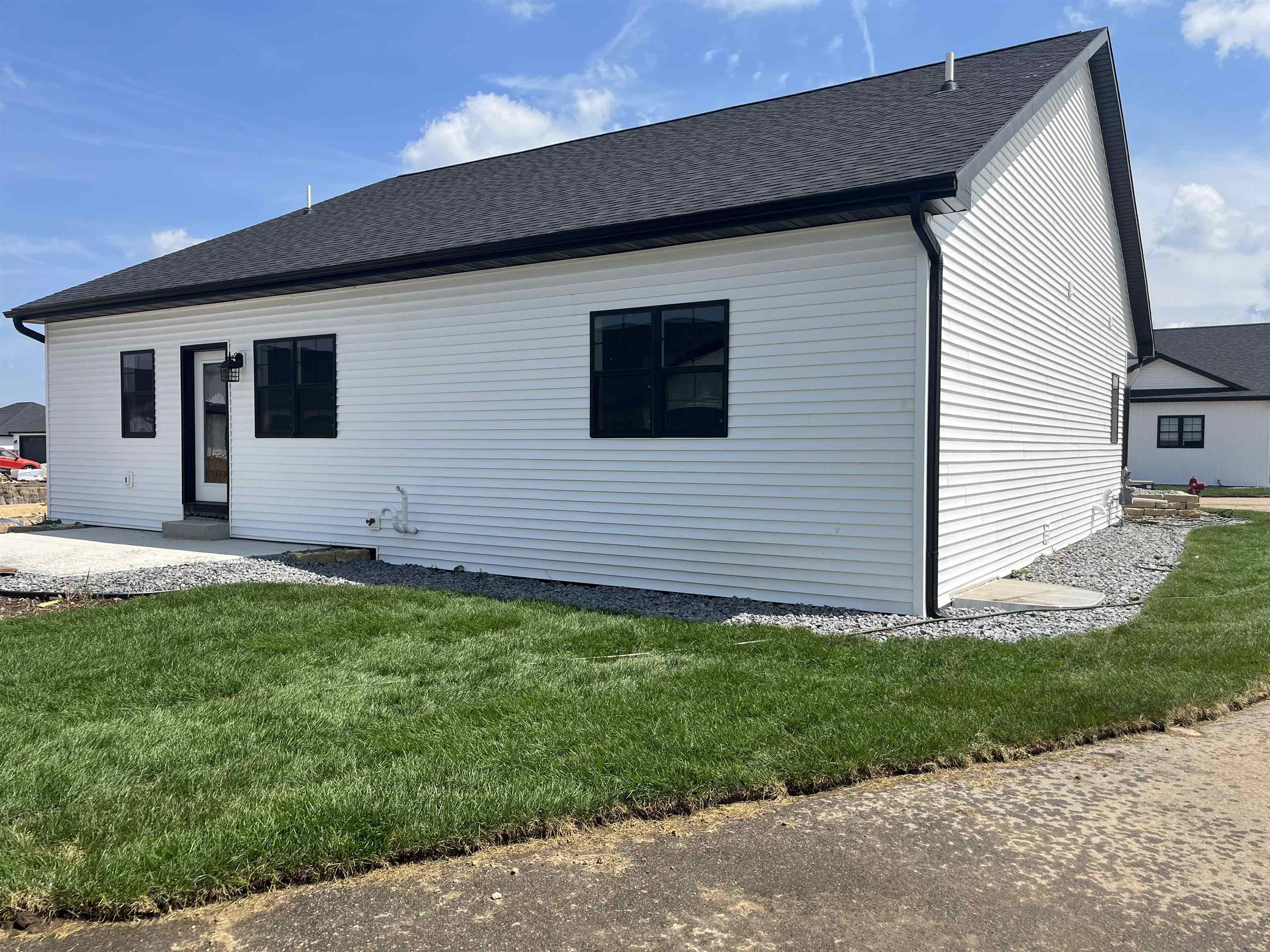 201 Bonnie Lane Belleville, WI 53508 - Photo 2 of 31