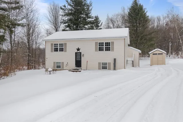 $354,900 | 665 Kittell Road, Sheldon, VT 05483