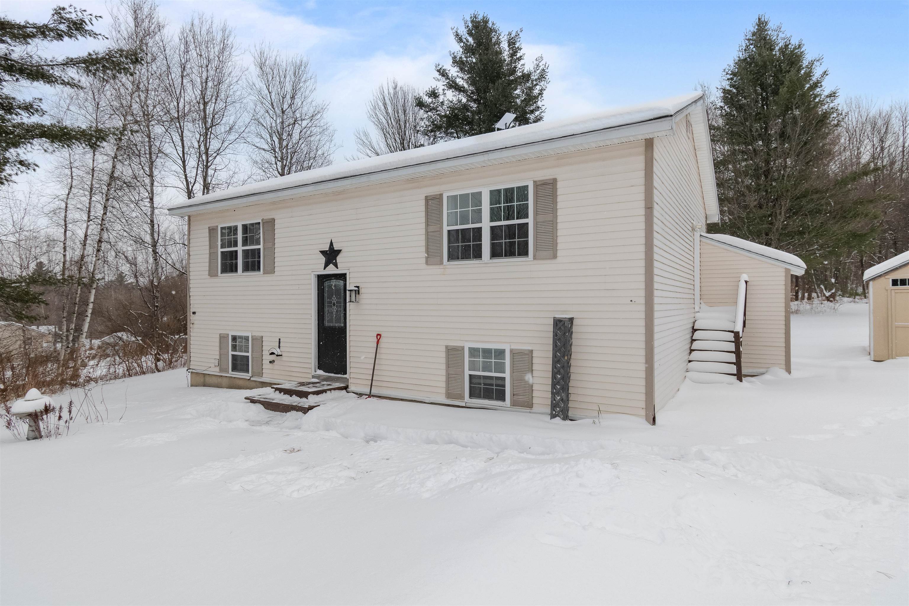 665 Kittell Road Sheldon, VT 05483 - Photo 4 of 36