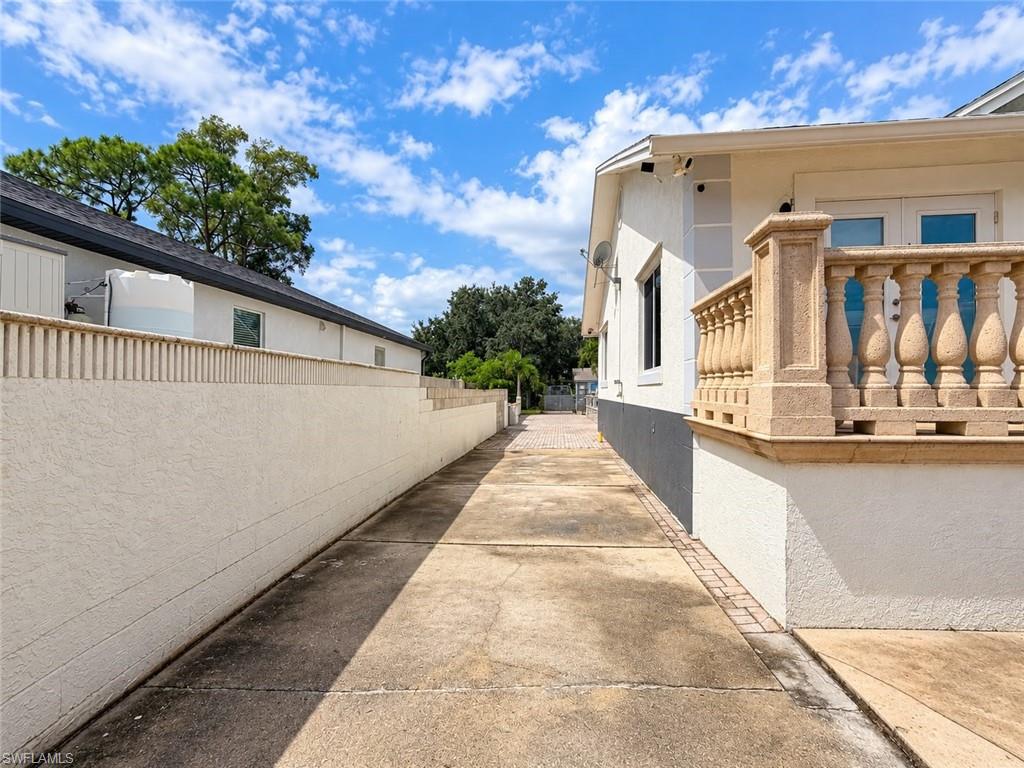 19751 Adams Road Fort Myers, FL 33908 - Photo 25 of 38 Gallery Image 25