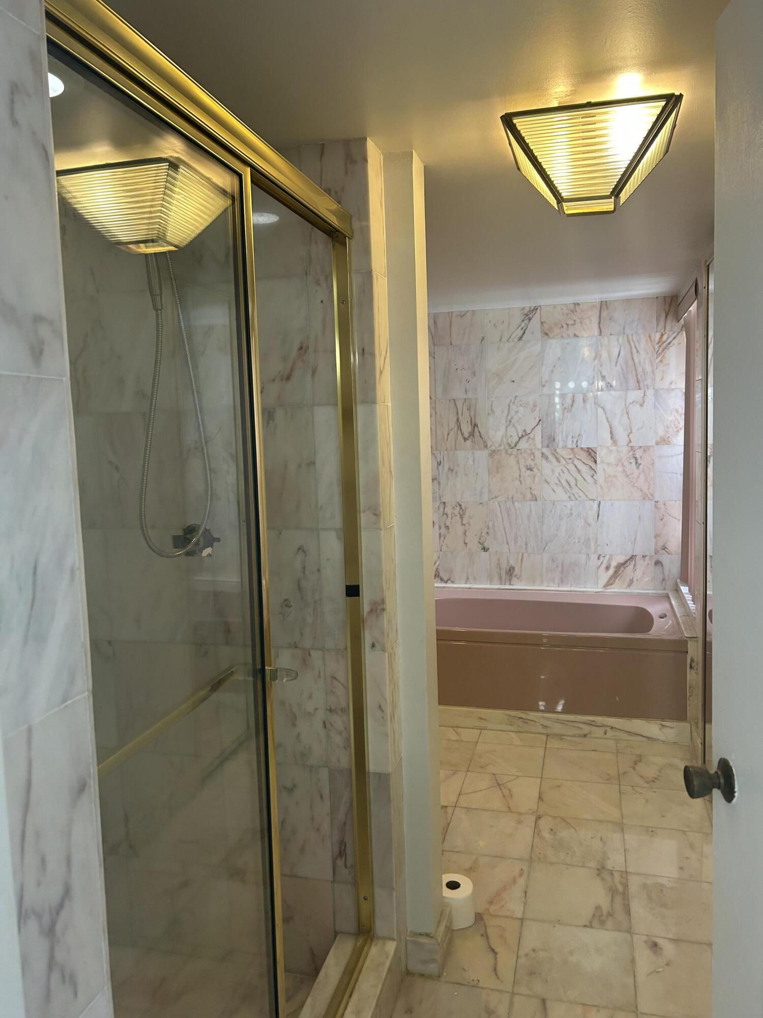 5650 Camino Del Sol, Unit 400 Boca Raton, FL 33433 - Photo 10 of 24 PRIMARY BATH/MARBLE