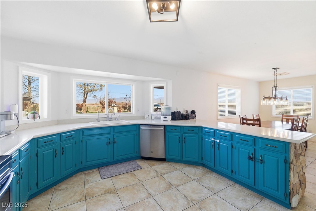 2570 East Kellogg Road Pahrump, NV 89048 - Photo 14 of 54 Large, open kitchen.
