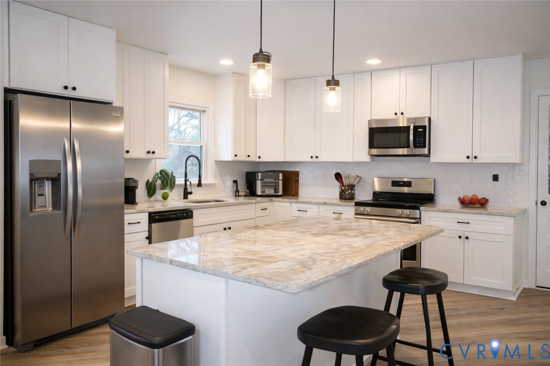 5521 Richmond Road Amelia Court House, VA 23002 - Photo 8 of 28 Kitchen featuring stainless steel appliances, whit