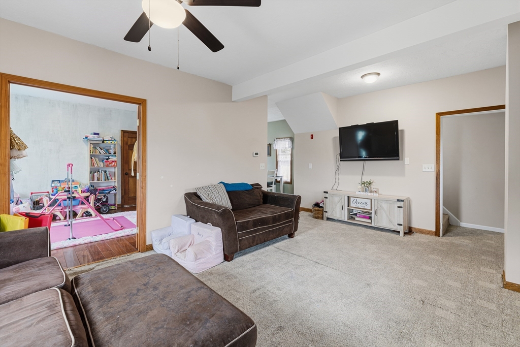 26 Wareham Street Middleboro, MA 02346 - Photo 12 of 42