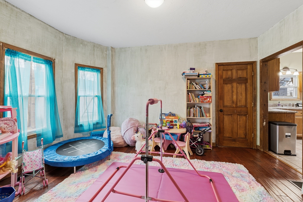 26 Wareham Street Middleboro, MA 02346 - Photo 18 of 42