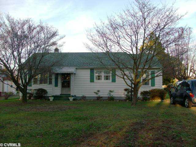 472 Centerville Road Shacklefords, VA 23156 - Photo 1 of 10 Den/Family/Great Room