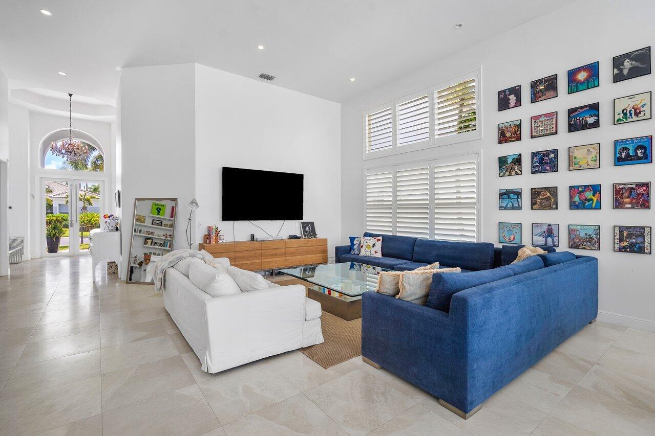 5712 Regency Circle East Boca Raton, FL 33496 - Photo 15 of 39 007-5712RegencyCircleEast-BocaRaton-FL-3