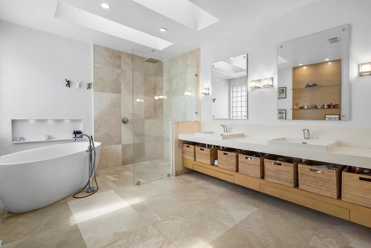 5712 Regency Circle East Boca Raton, FL 33496 - Photo 21 of 39 028-5712RegencyCircleEast-BocaRaton-FL-3