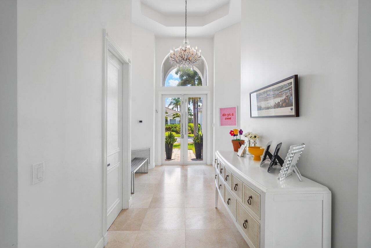 5712 Regency Circle East Boca Raton, FL 33496 - Photo 5 of 39 005-5712RegencyCircleEast-BocaRaton-FL-3