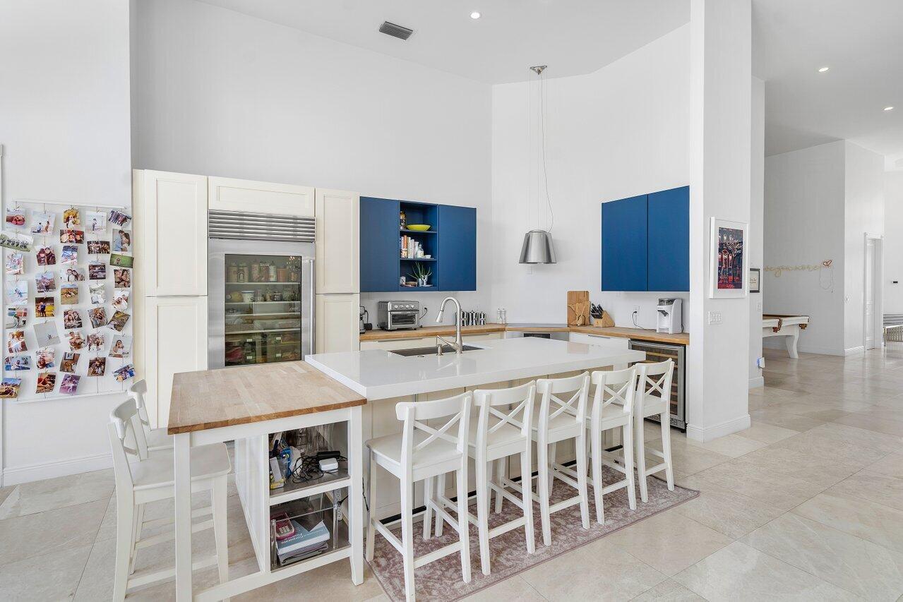 5712 Regency Circle East Boca Raton, FL 33496 - Photo 6 of 39 017-5712RegencyCircleEast-BocaRaton-FL-3