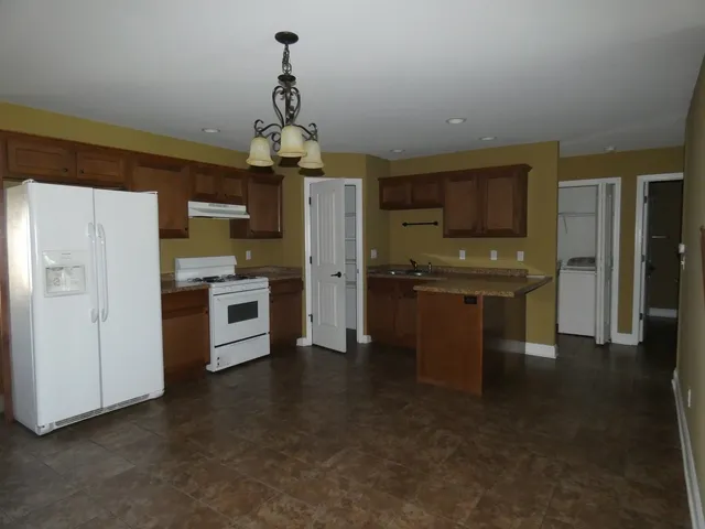 $2,300 | 627 North Edgemere Drive, Bourbonnais, IL 60914