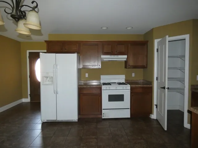 $2,300 | 627 North Edgemere Drive, Bourbonnais, IL 60914