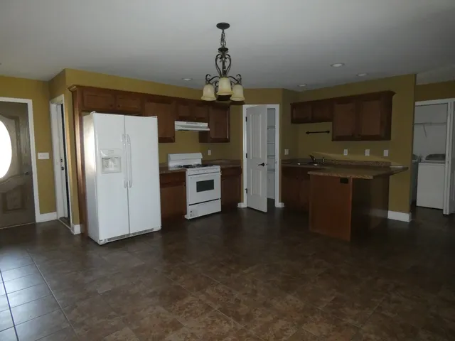 $2,300 | 627 North Edgemere Drive, Bourbonnais, IL 60914