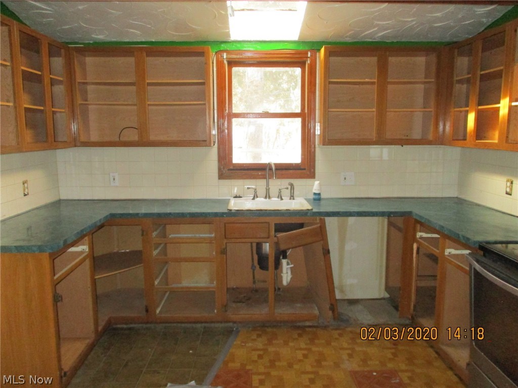 1474 Maplegrove Road South Euclid, OH 44121 - Photo 10 of 23