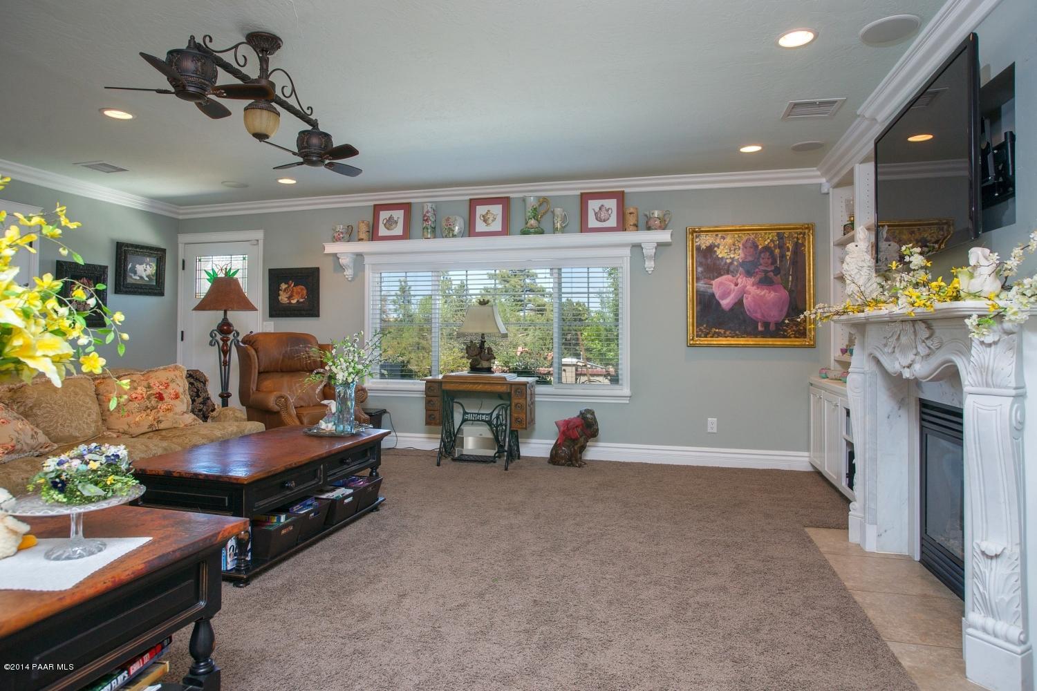 2063 Thumb Butte Road Prescott, AZ 86305 - Photo 5 of 26 Great Room - 2063 Thumb Butte Road