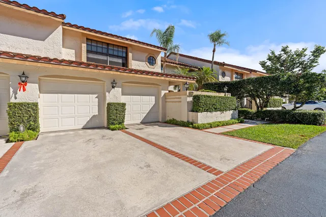 $344,900 | 7970 La Mirada Drive, Boca Raton, FL 33433