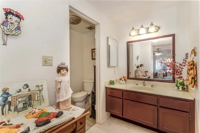 $469,900 | 26856 Oak Branch Circle, Newhall, CA 91321