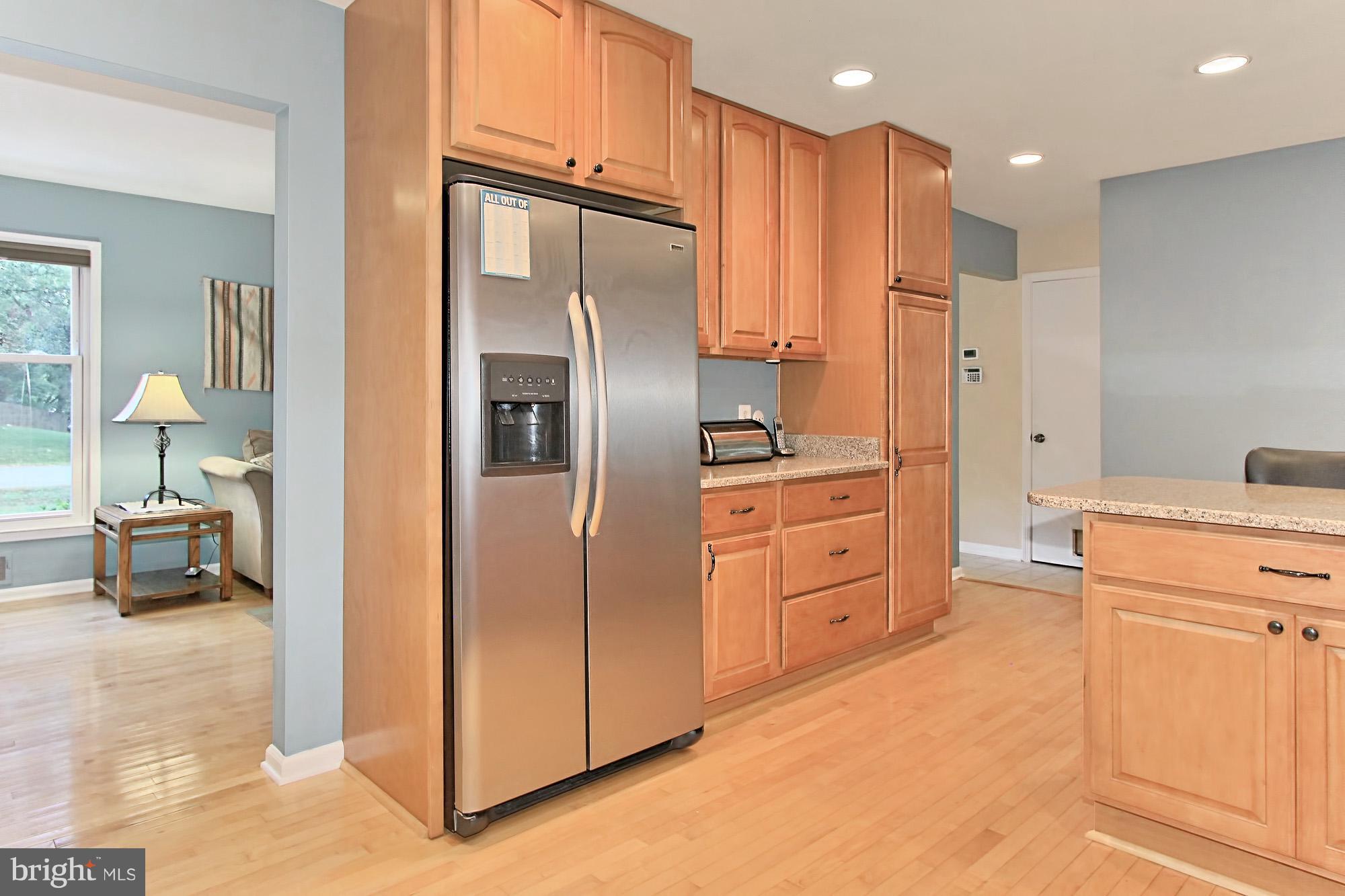 2309 Ballycairne Court Reston, VA 20191 - Photo 8 of 29 Stainless Steel Appliances + Lots of Storage